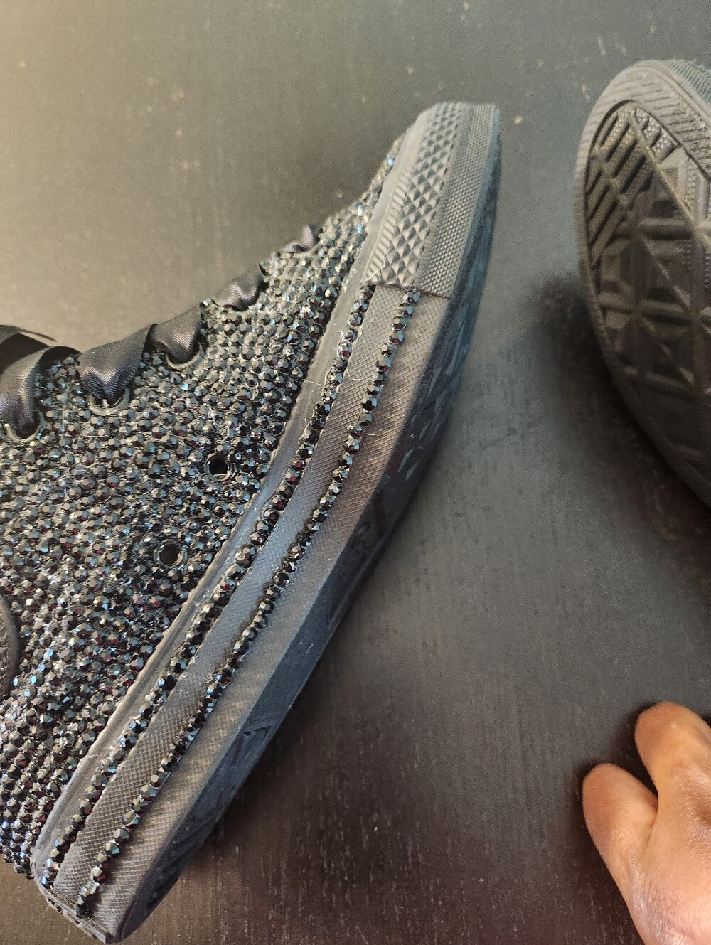 Converse Women’s Black Crystal-Embellished Satin Ribbon Sneakers. W-8 M-6. - Picture 8 of 16
